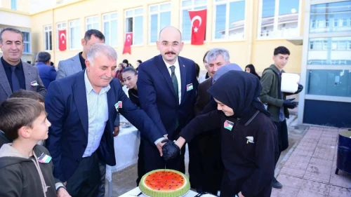 Doğanşehir’de Filistin Gazze’ye destek kermesine yoğun ilgi!