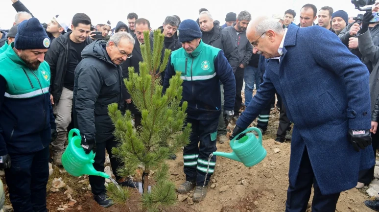 Malatya Büyükşehir Belediyesi’nden ağaçlandırma seferberliği!