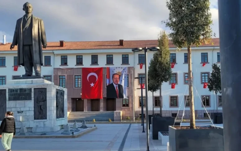 Cumhuriyetin 102. Yılında Malatya’da Atatürk krizi!
