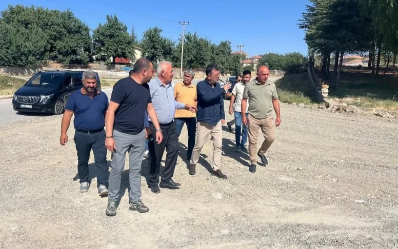 Birileri Başkana Akıl Versin, Ekibi Onu Rezil Ediyor!