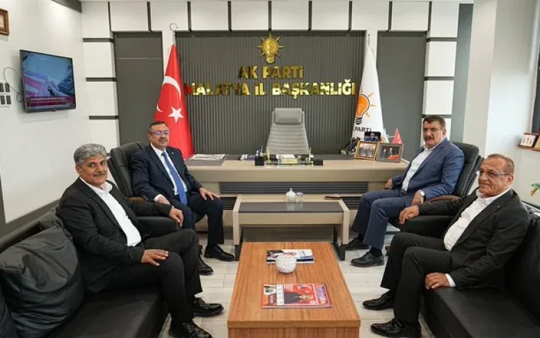 Selahattin Gürkan Başkan Er'i görmezden gelip ilçelere gitti