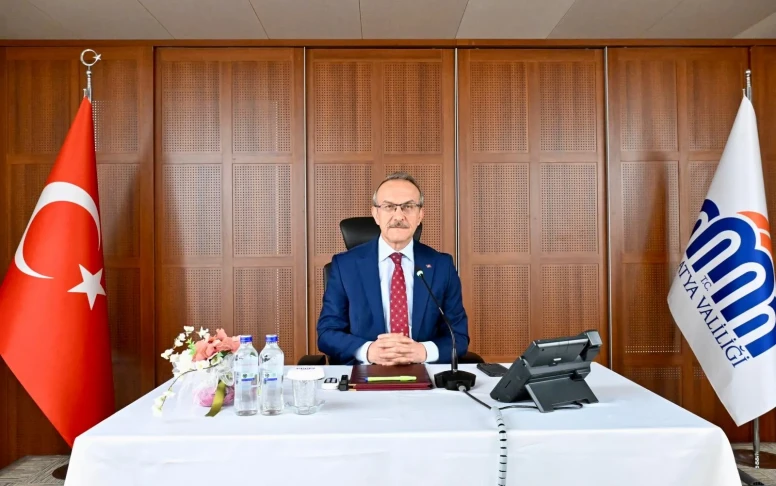 Malatya Valisi Kendisine Yalvaran Öğretmene Sahip Çıktı!