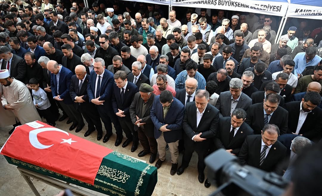 Başkan Sami Er Maraş'ta katledilen öğrencilerin cenazesine katıldı!