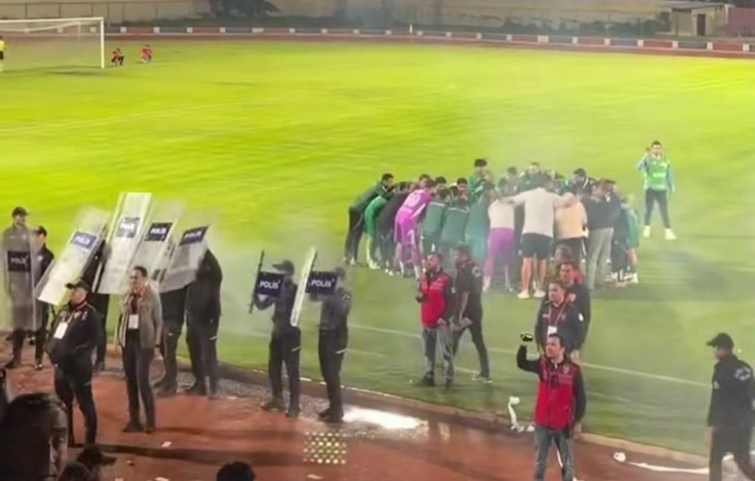 Silifke’de Skandal Gece: Yabancı Maddeler, Tartışmalı Penaltı… Ama Tur Malatya’nın!