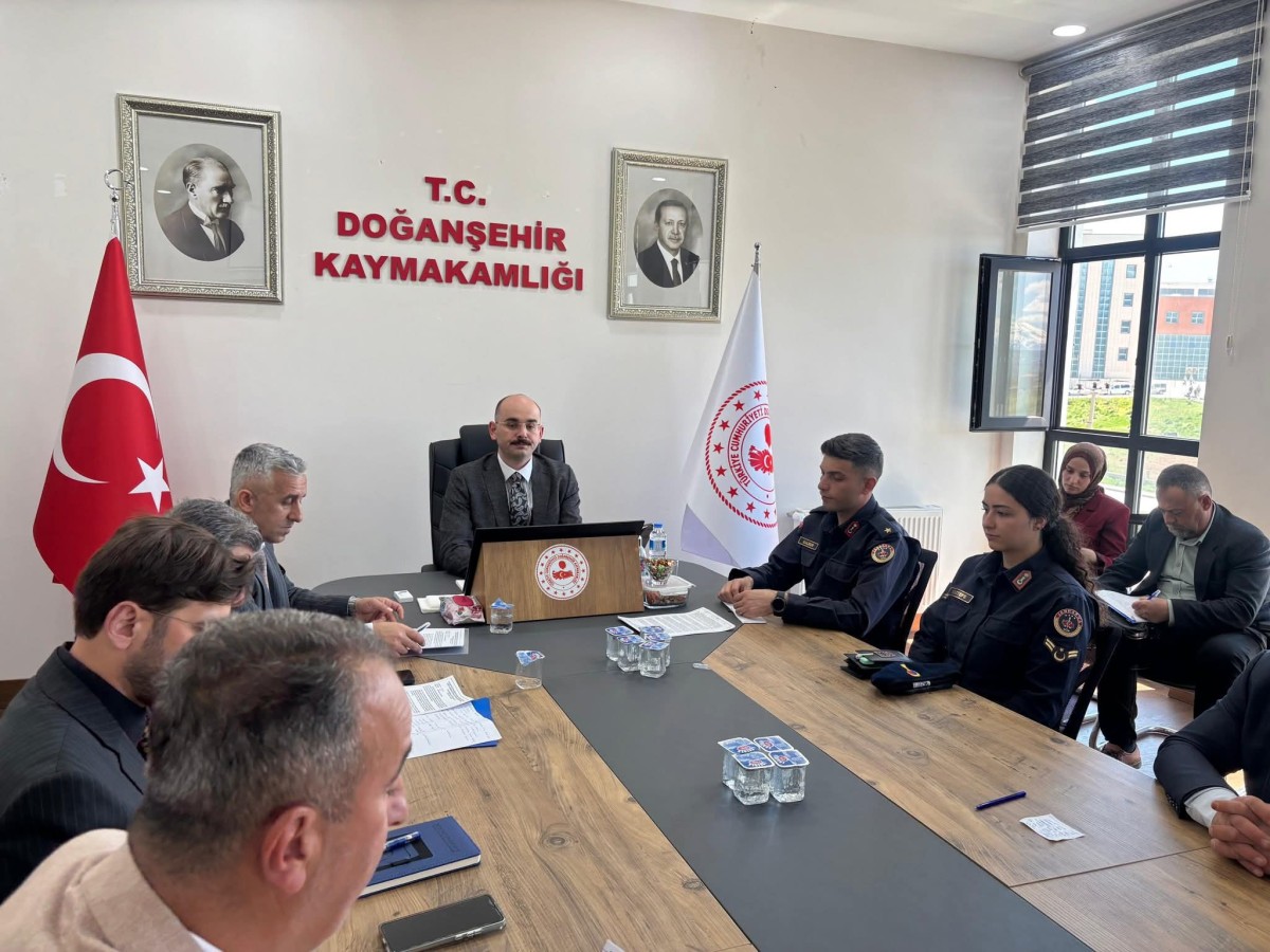 Malatya'da bir tek o ilçede okul güvenliği toplantısı yapıldı