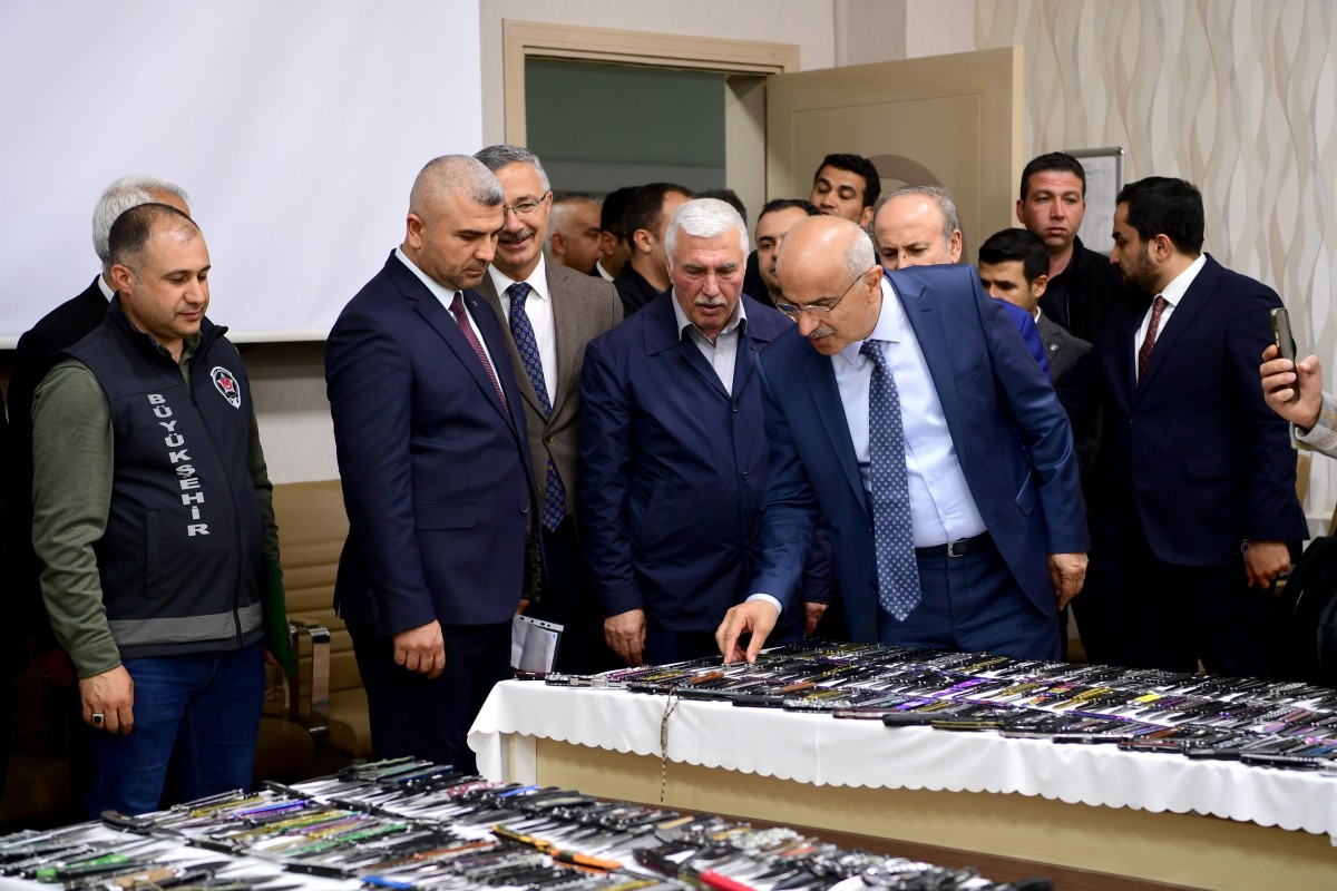 MAŞTİ cephane gibi ! Er: Yolculuğa değil sanki savaşa gidiyorlar!