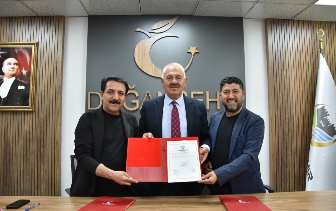 Latif Doğan Doğanşehir’e Kültür ve Taziye Evi Yaptırıyor!