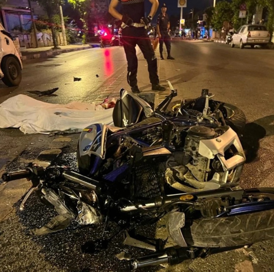 Feci Kaza: Çekiciyle Çarpışan Motosiklet Sürücüsü Hayatını Kaybetti!