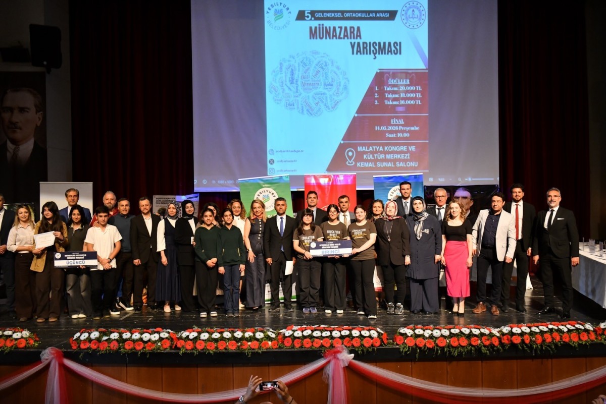 Yeşilyurt’ta Öğrenciler Münazarada “Başarının Sırrını” Tartıştı