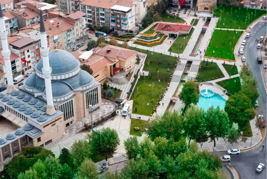 Deprem Sonrası Tuvalet Ücreti Tepkisi: Cami Tuvaletine 10 TL İddiası Gündem Oldu