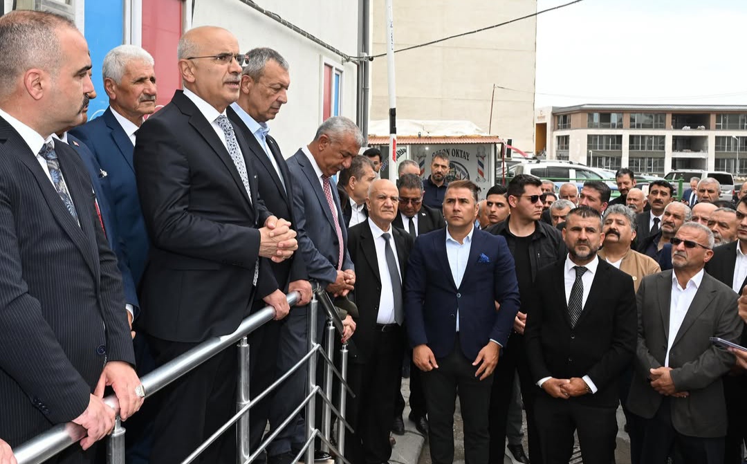 Sami Er MHP'li Dostlarını Yalnız Bırakmadı!