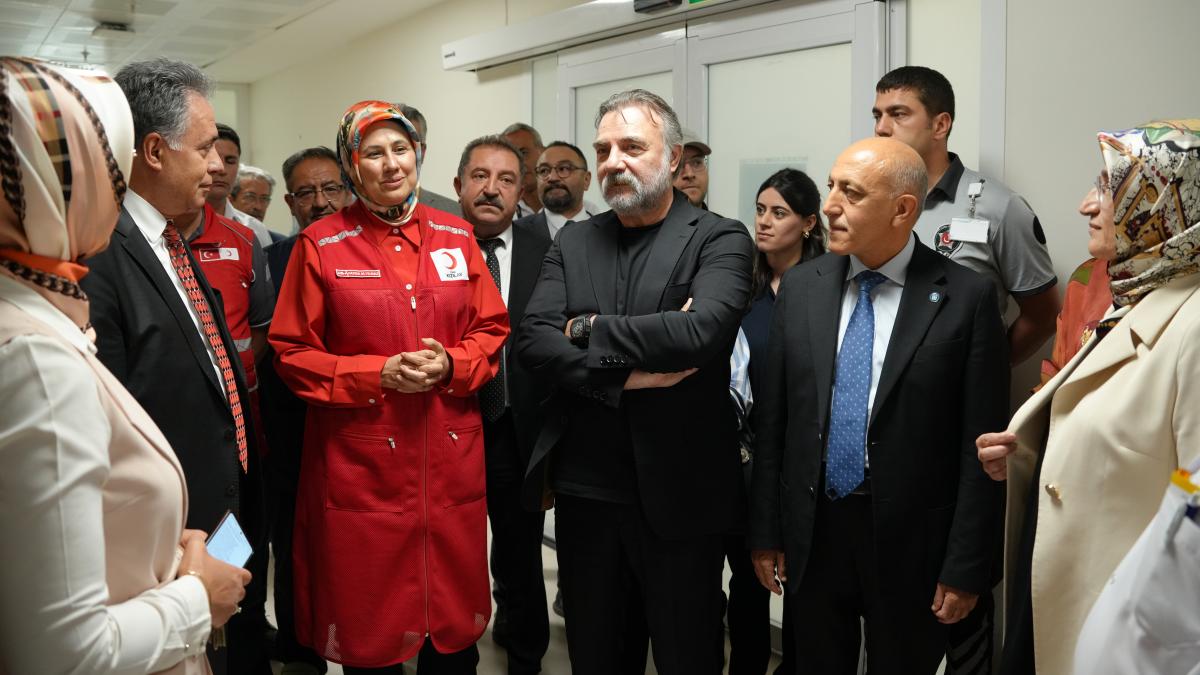 Oktay Kaynarca Malatya’da Çocuk Hastalarla Buluştu!