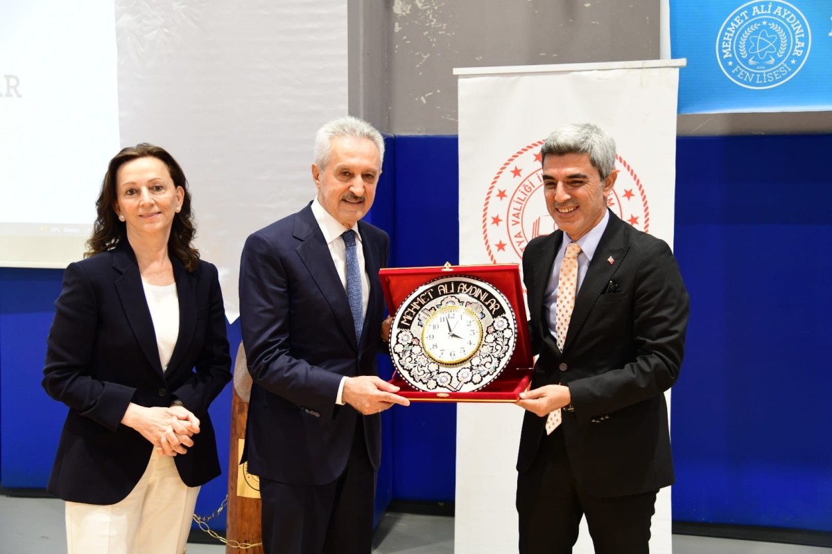Malatyalı hayırsever Mehmet Ali Aydınlar Gençleri unutmadı!
