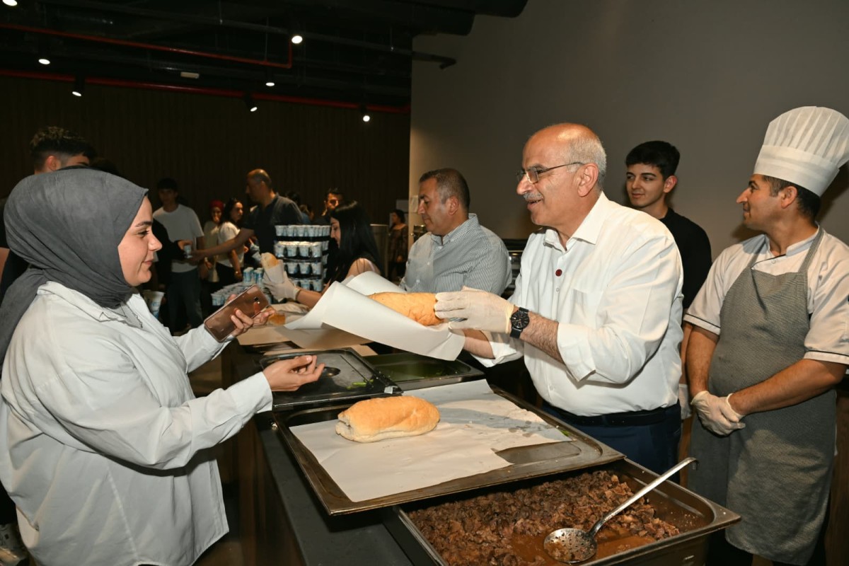 Başkan Sami Er’den Öğrencilerle Kavurma Sofrası!