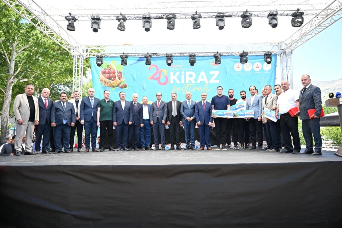 Kiraz Festivali 3 Yıl Aradan Sonra Görkemli Dönüş Yaptı