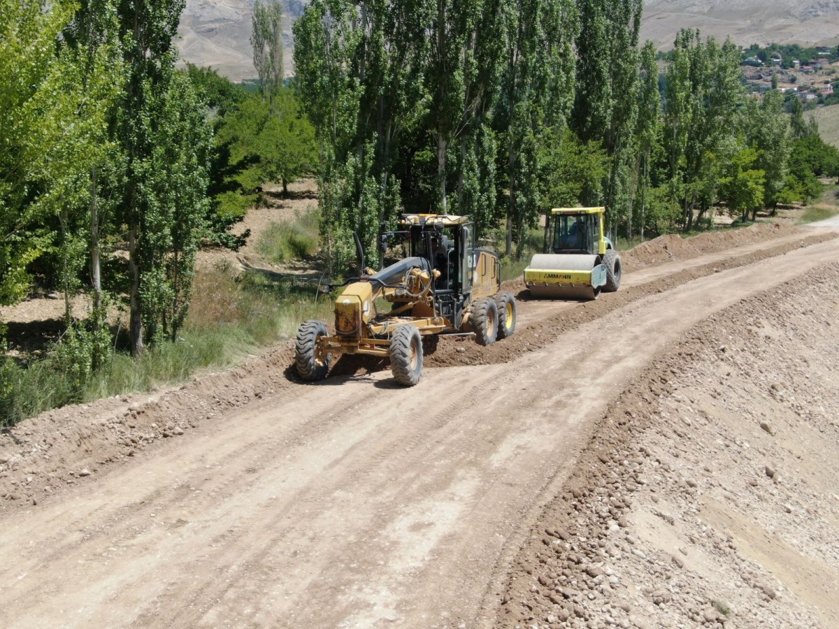 3 İlçe ve 55 Mahalleyi Bağlayan Güzergâh Yenileniyor