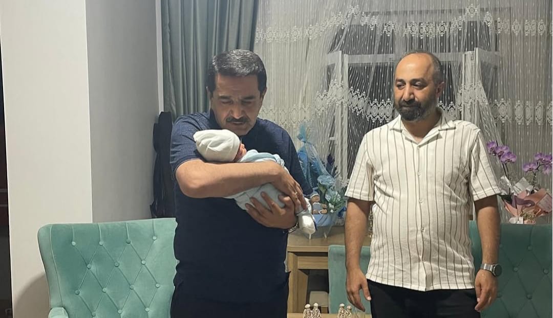 Başkan  Kur'an Okuyup İsim Taktı