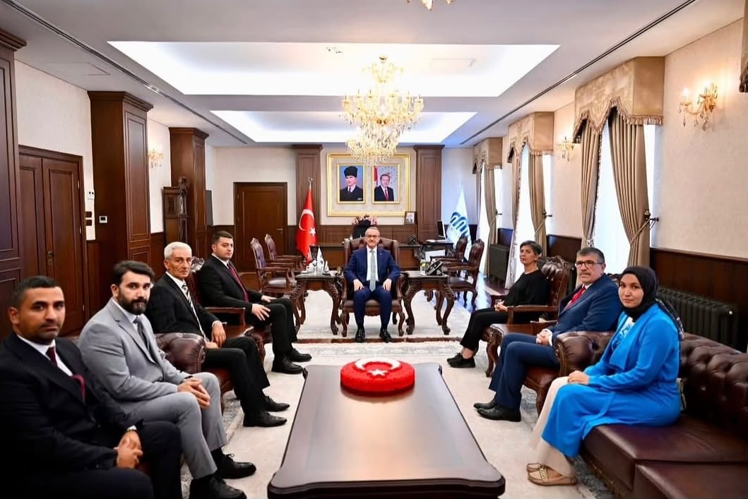 Veli Ağbaba Bizi Kandırıyormuş!