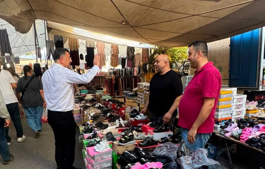 Veli Ağbaba Sahaya İndi, Vatandaşın Nabzını Pazarda Tuttu