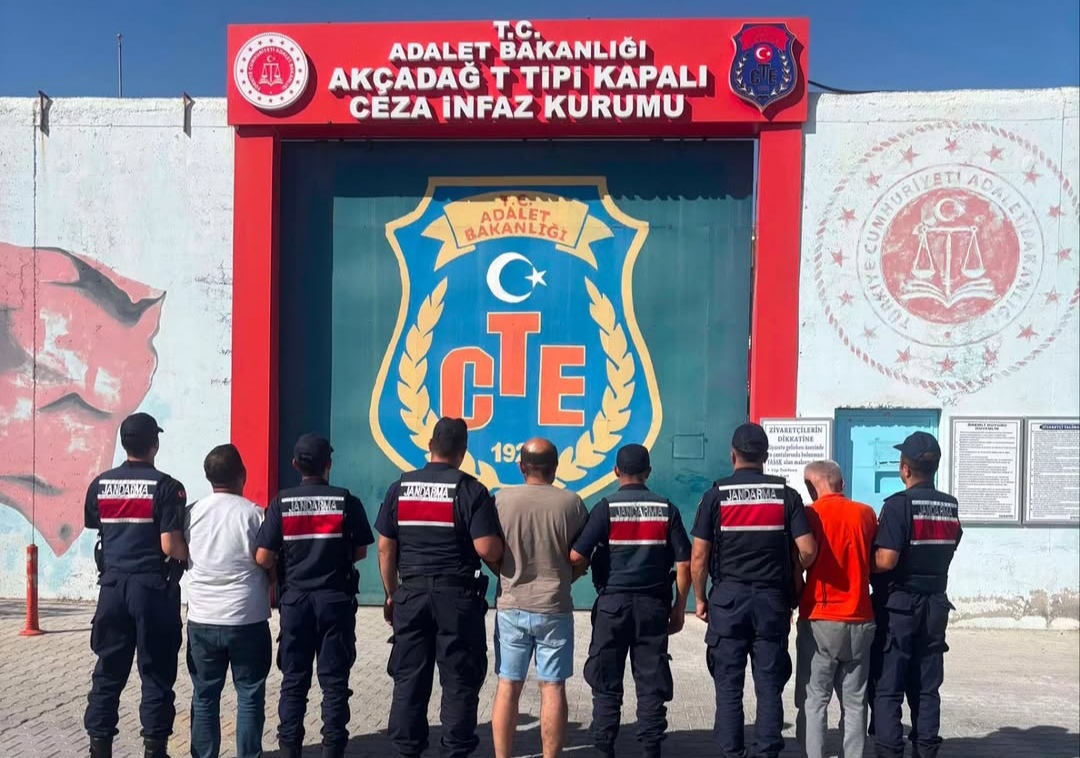 Malatya'da Haberleşme Kablolarını Çalan Hırsızlar Yakalandı!