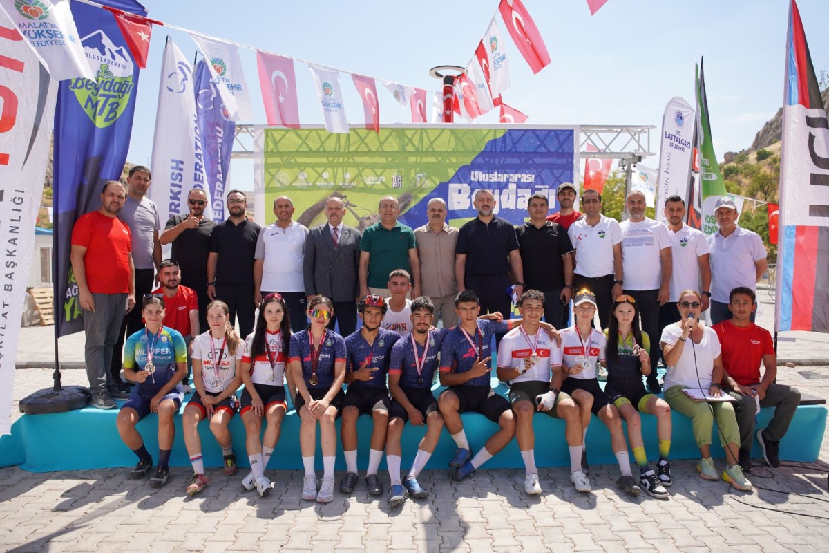 Malatya’da pedal heyecanı sona erdi! Şampiyonlar ödüllerini aldı