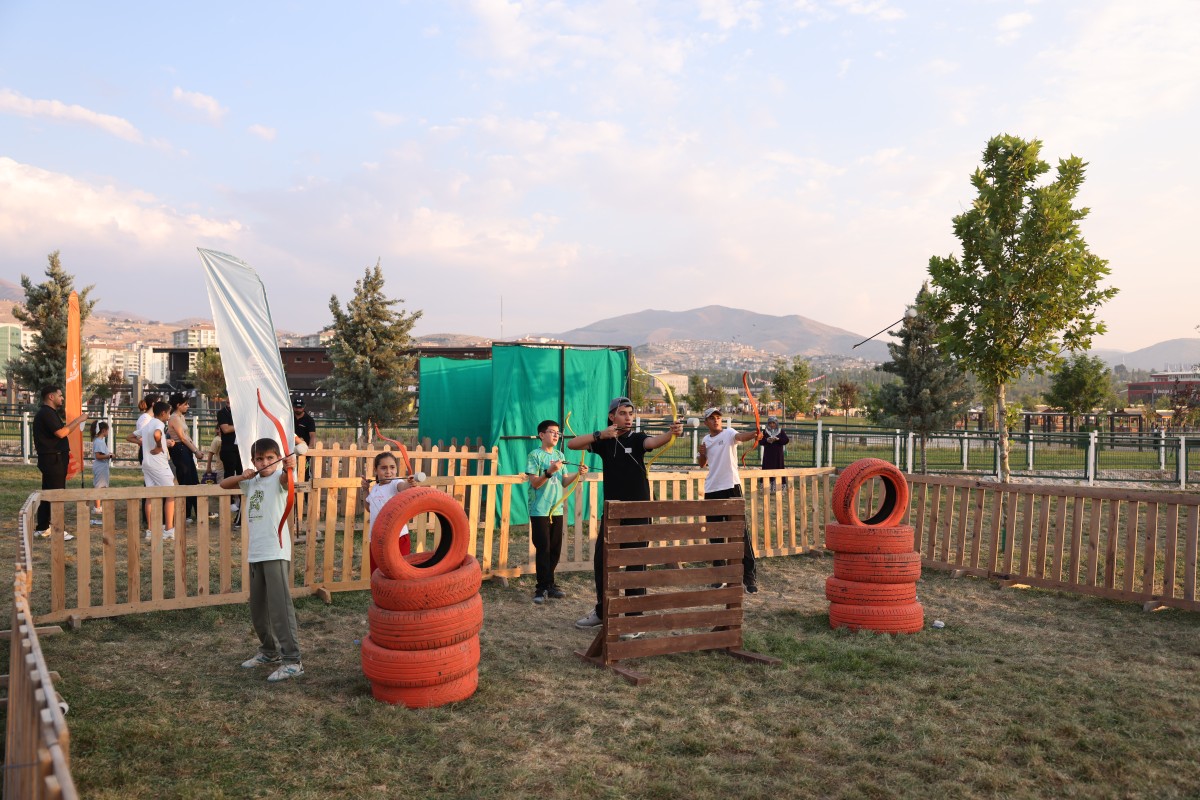 Kültür Yolu Festivali’nde Geleneksel Oyunlar İlgi Görüyor
