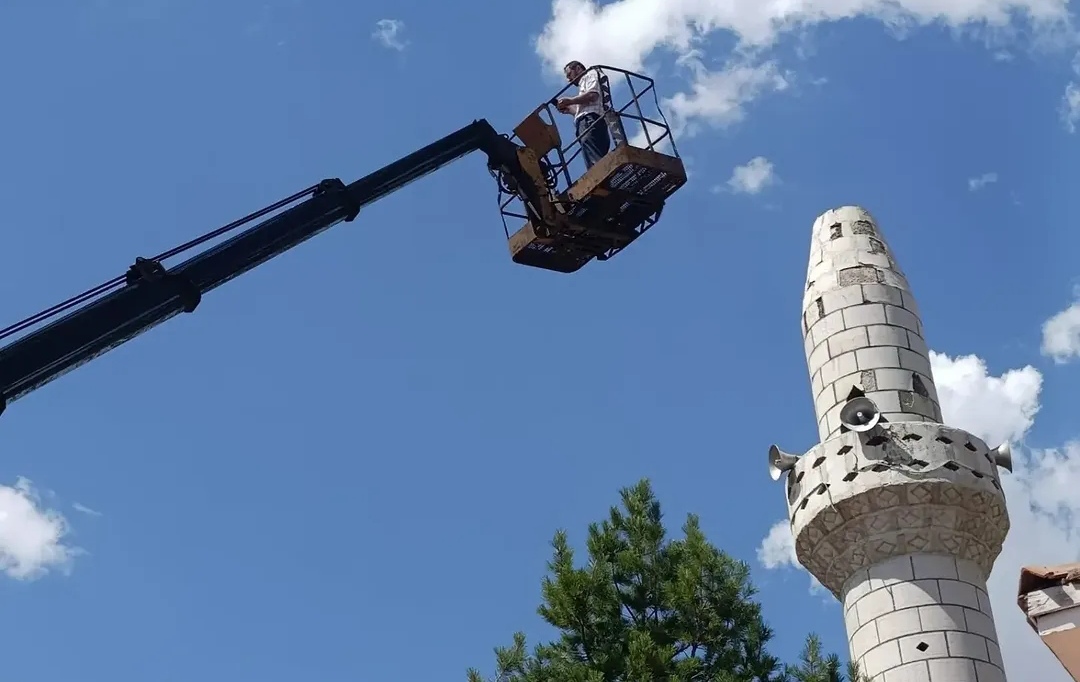 Hekimhan’da Tehlikeli Minarelere Müdahale Edildi!