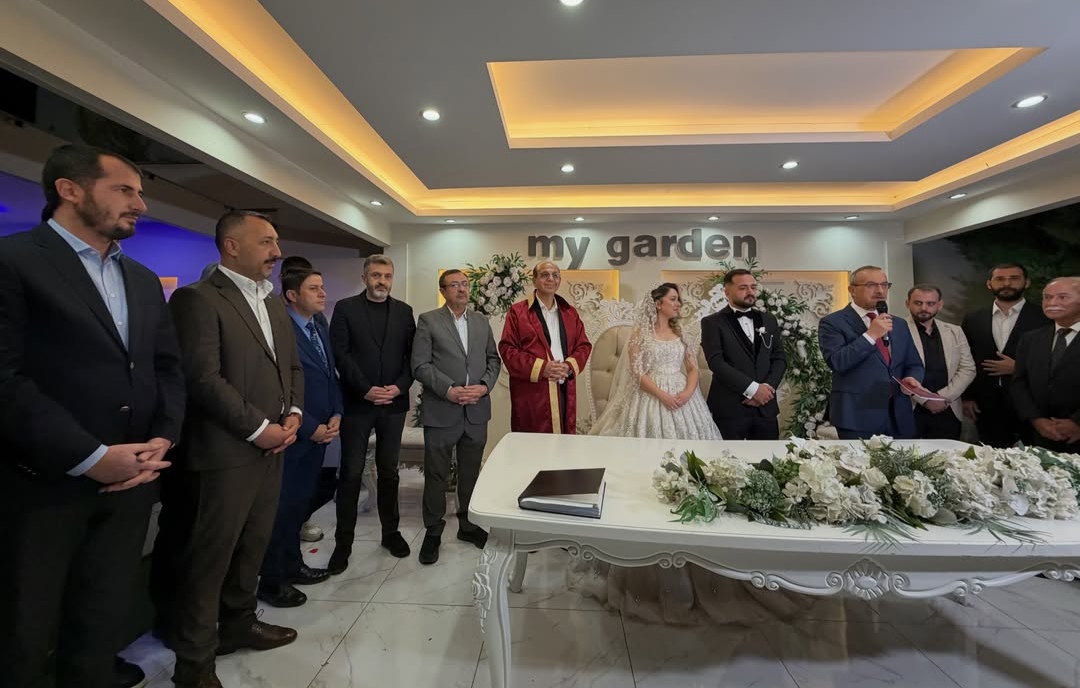 Malatya’da siyasiler ve muhtarları buluşturan düğün