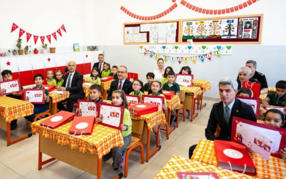 Okullar açılmadan büyük destek geliyor!