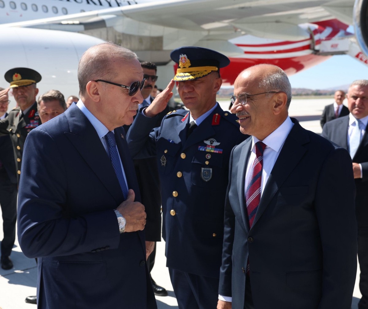 Başkan Er’den Ankara’da ayaküstü sohbet çoklu ziyaret