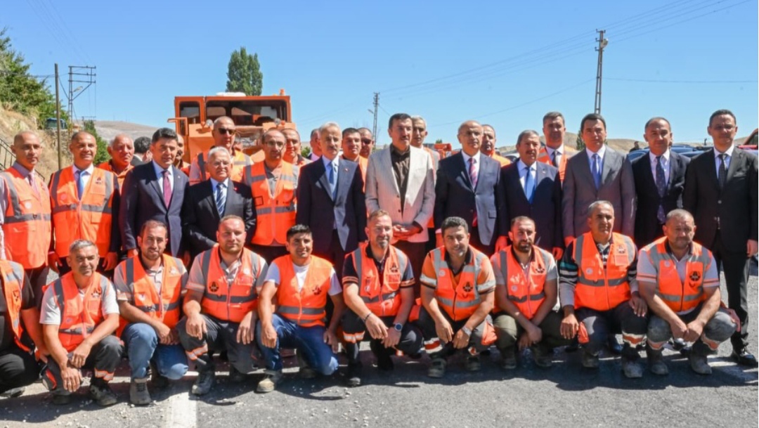 Bakan Uraloğlu Darende’de Yol Çalışmalarını İnceledi!