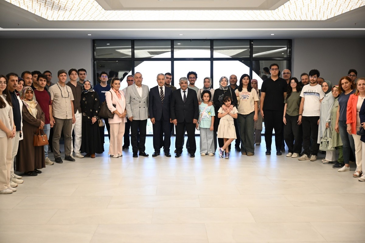 Yeşilyurt'tan YKS şampiyonlarına 20 bin TL ödül