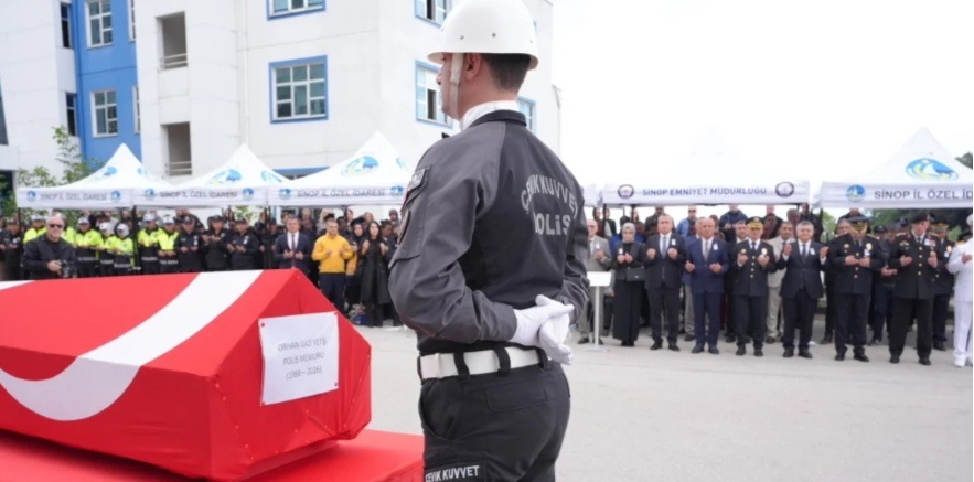 Tekne faciasında hayatını kaybeden Malatyalı polis için tören