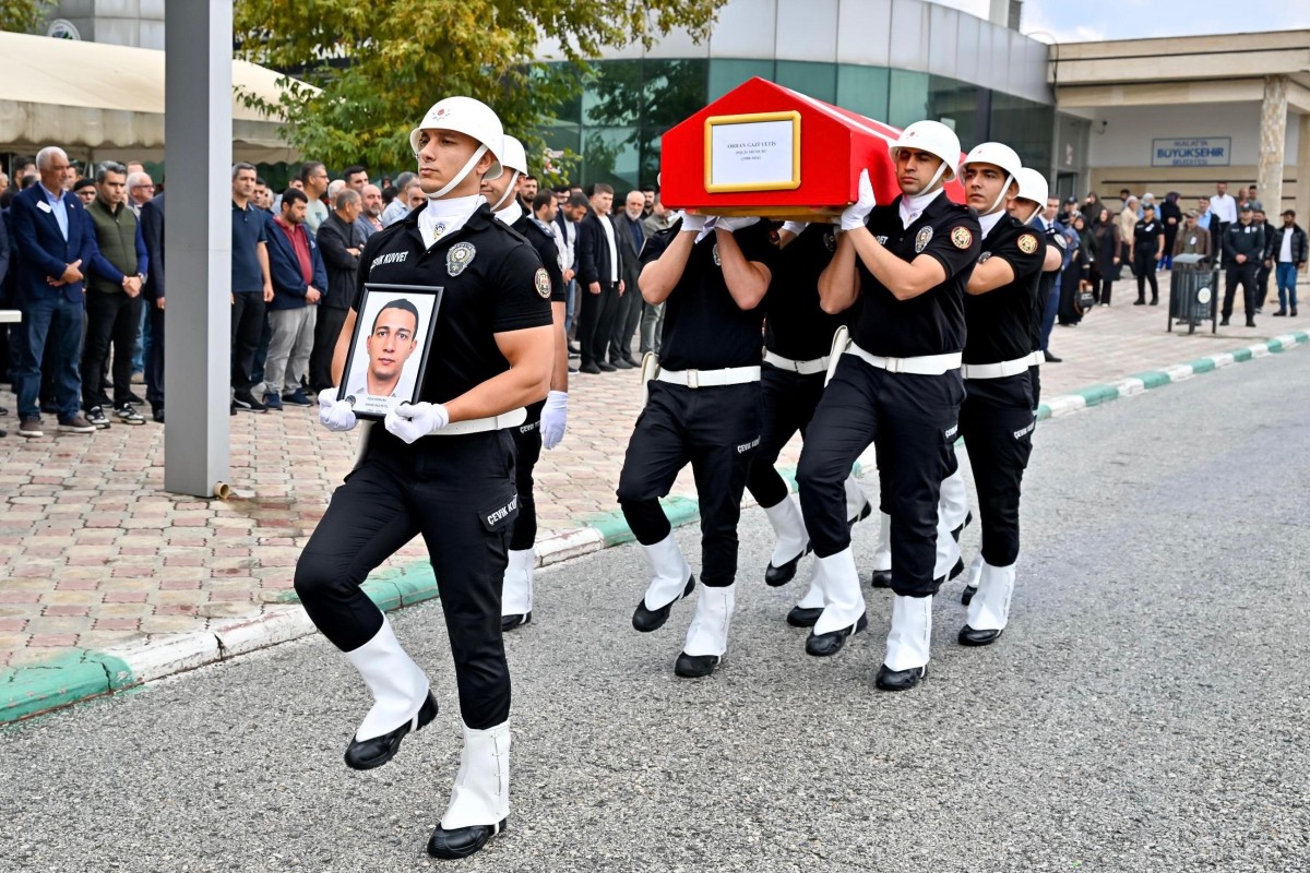 Malatyalı polis gözyaşları ile toprağa verildi!