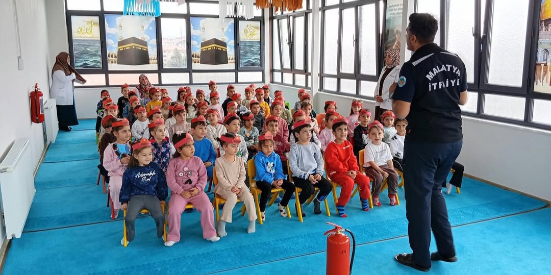 Malatya Müftülüğü’nden Öğrencilere Yangın Farkındalık Eğitimi