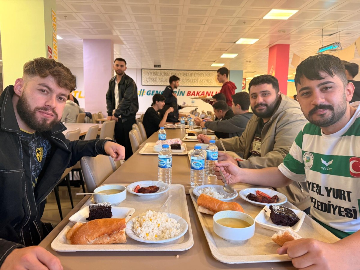 Battalgazi Erkek Yurdu’nda Döner Tartışmasına İşletmeciden Yanıt!