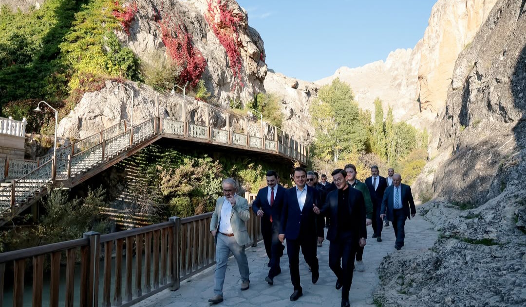 Somuncu Baba’ya Tokat’tan anlamlı ziyaret!