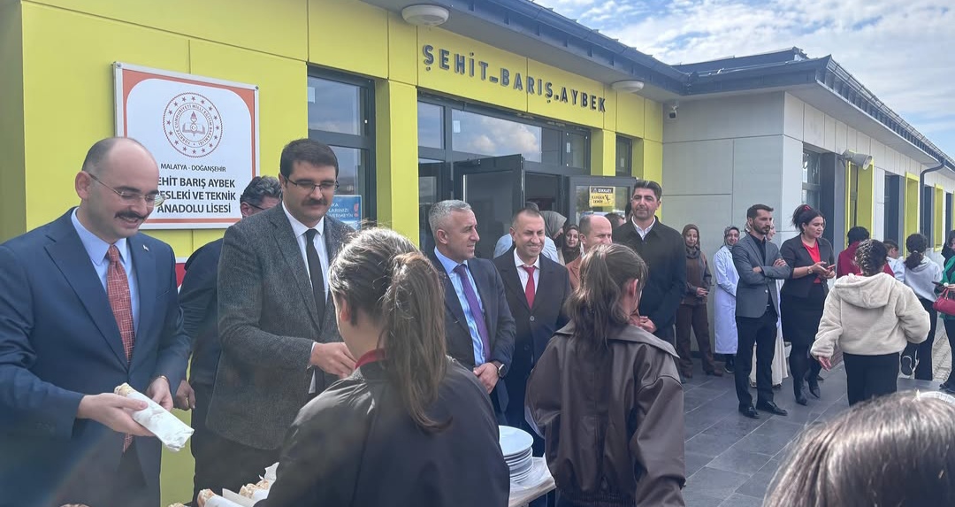 Doğanşehir Kaymakamı Sungur’dan Öğrencilere Gönül Sofrası!
