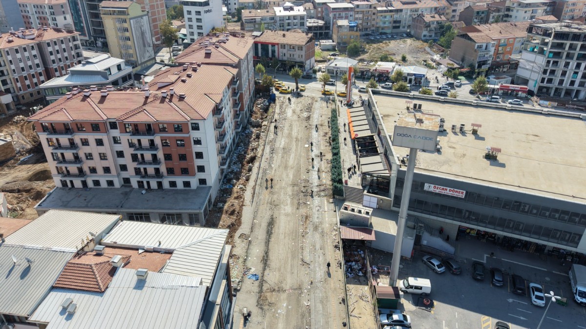 Battalgazi’de konteyner çarşı sonrası temizlik