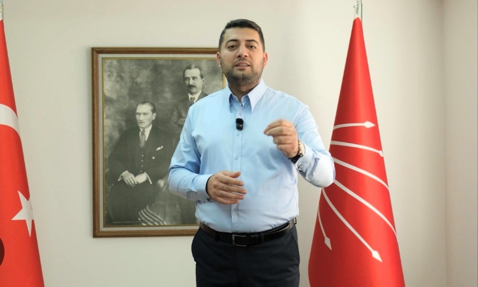 Hakan Satılmış’tan Veli Ağbaba’ya olay sözler: “Ensesinden tuttuk, kapının önüne koyduk!”