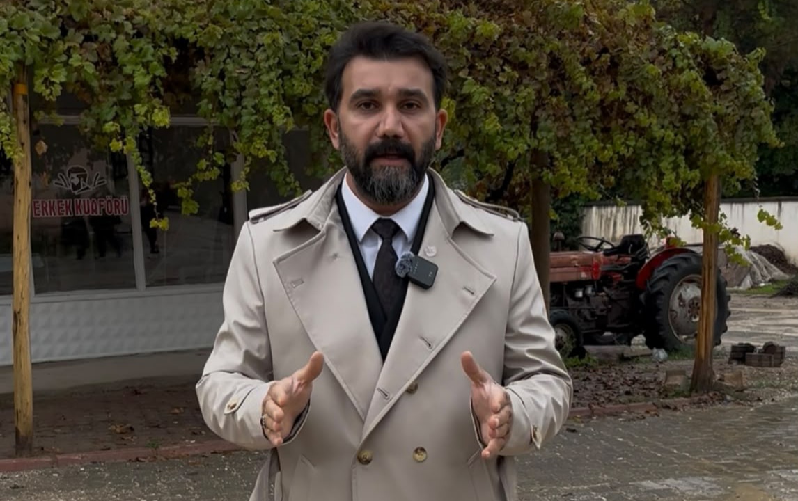 AKP belediyeciliği demek; çöp, çamur, çukur demek!