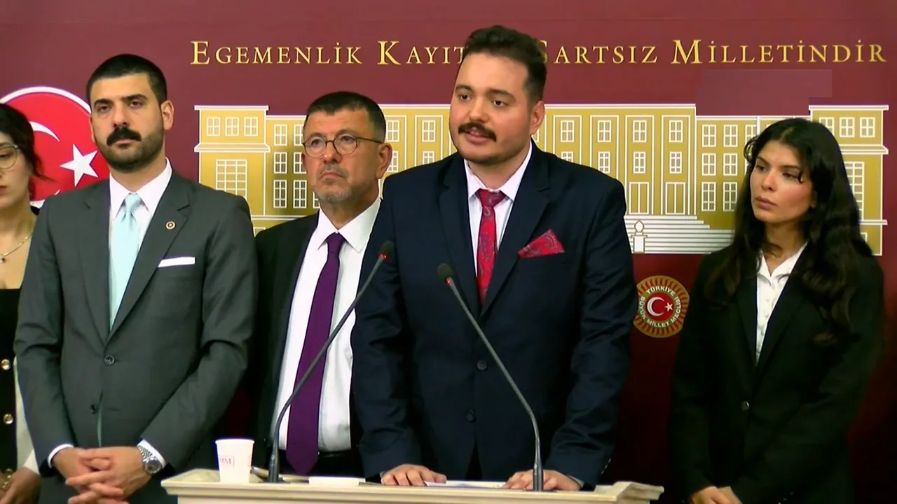 ÜNİVERSİTE ÖĞRENCİSİNDEN ŞOK EDEN SÖZLER AĞBABA'YI KIZDIRDI