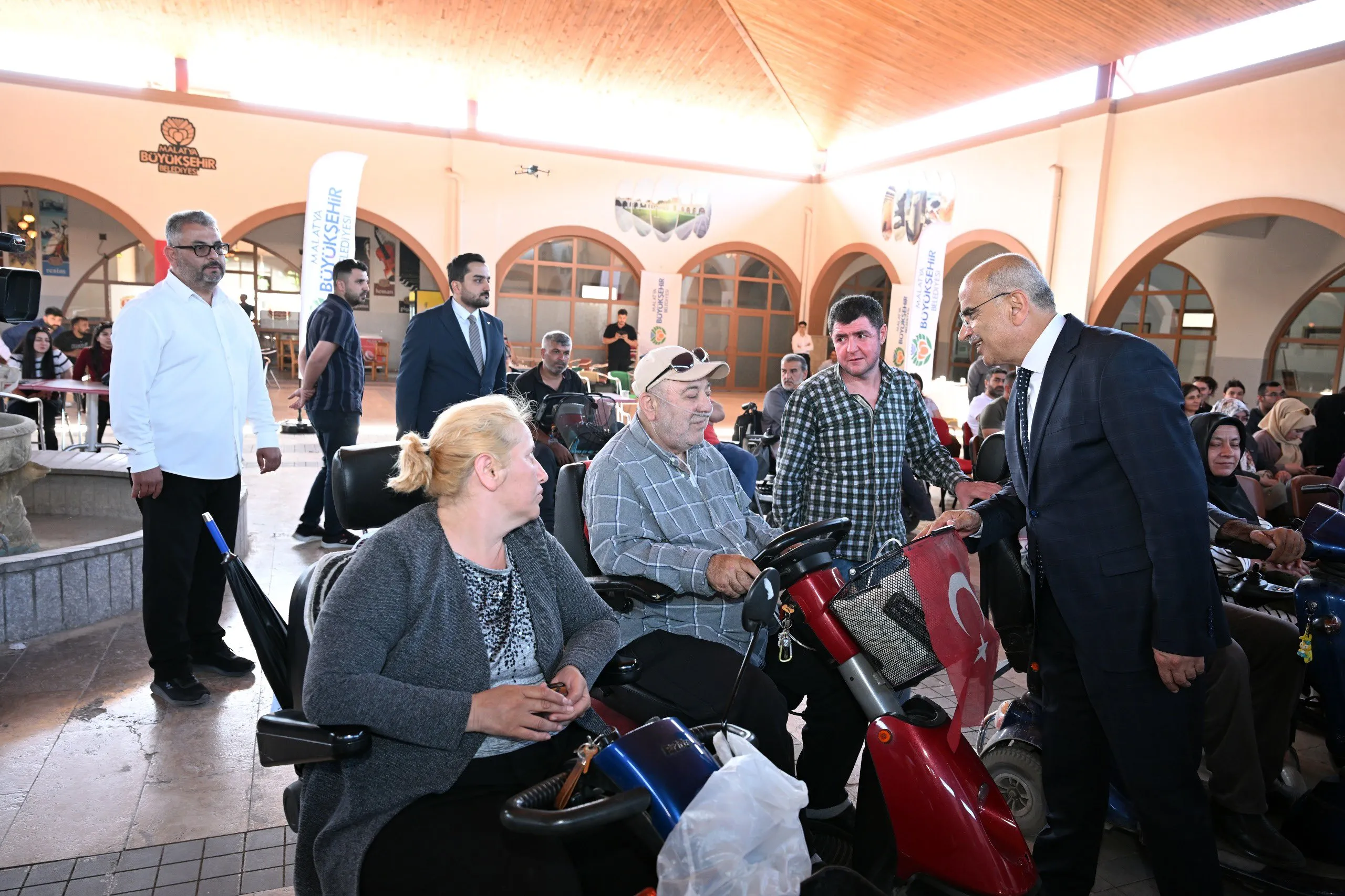 Belediye Başkanı sayesinde Fatihlilerden Malatya’ya anlamlı Destek