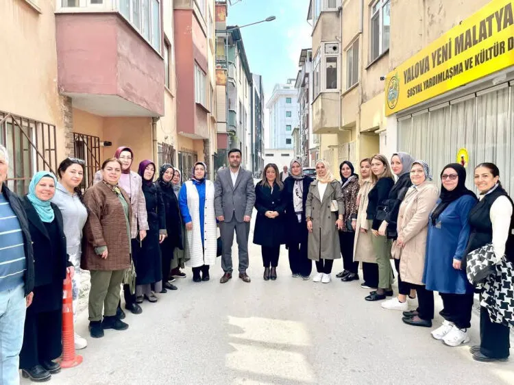 Malatyalılar'dan Yavola'da kayısı ve kiraz festivali!