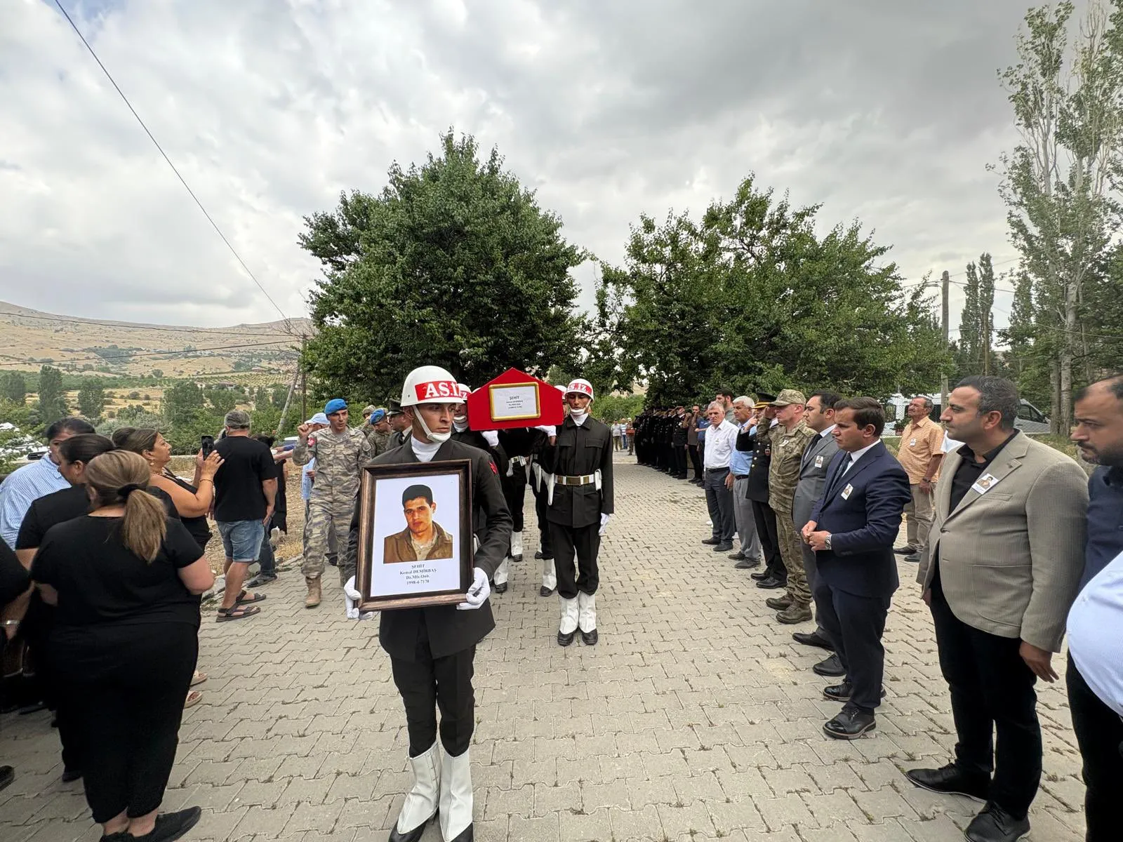 Şehit onbaşı 26 yıl sonra Malatya'da toprağa verildi!