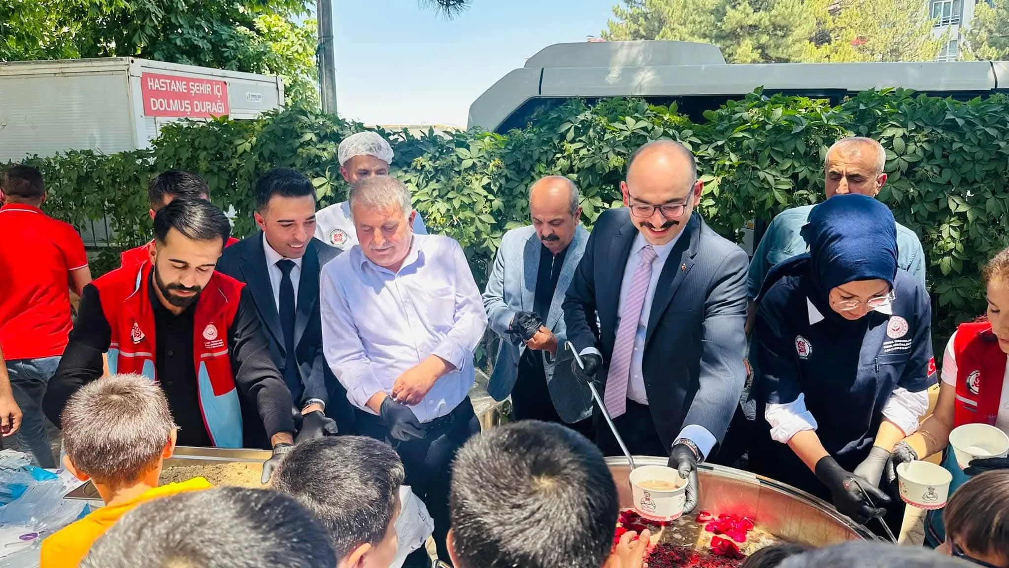 “Madem elemana ihtiyacın var işçi çıkartmaları neden oluyor?”