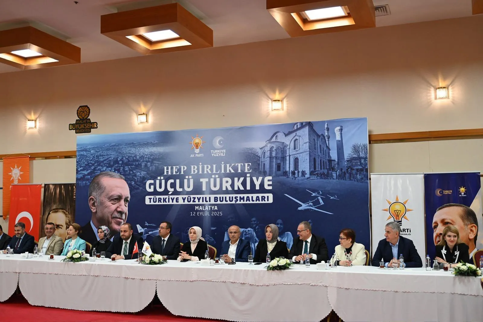 AK Parti Malatya’da Sahaya Geniş Çaplı İniş Yaptı!