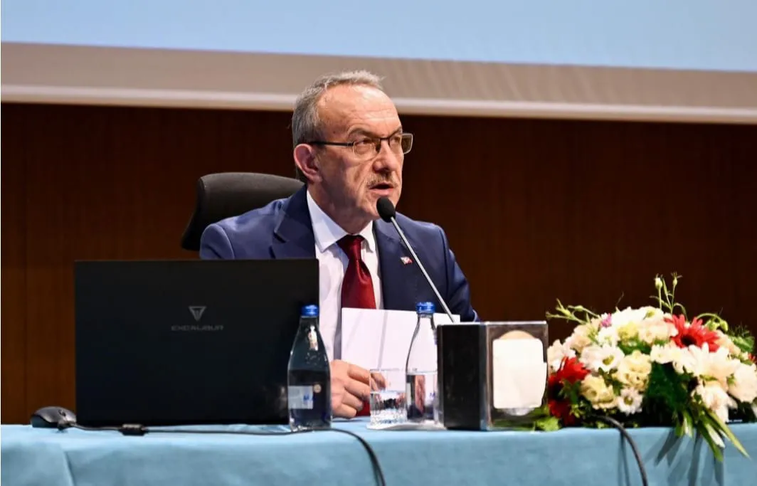 Seddar Yavuz: Kırsalda gecekondu değil villa yapıyoruz!