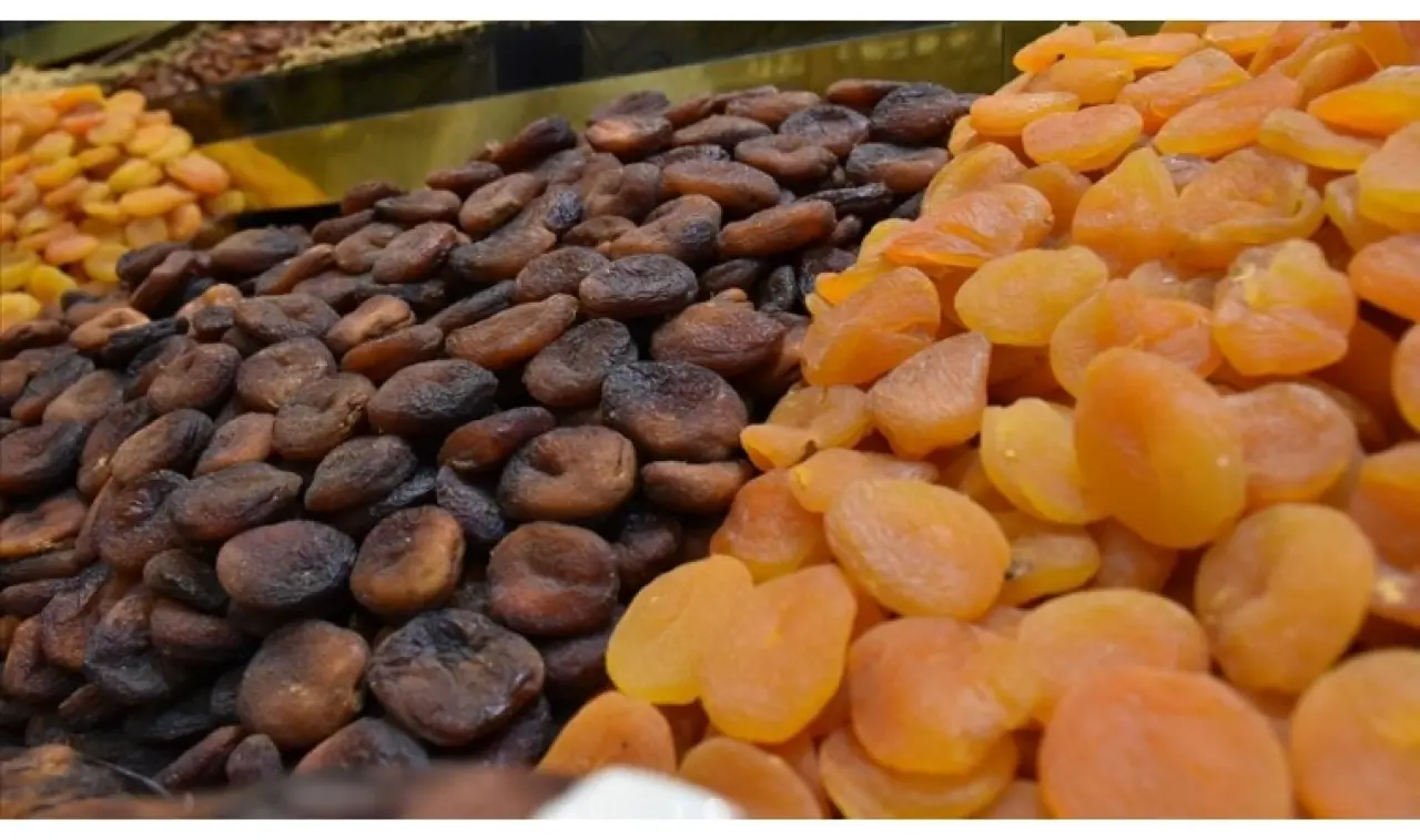 Malatya Kayısısı Dünya Pazarındaki Yerini Sağlamlaştırıyor: 10 Ayda 41 Bin  Ton İhracat!