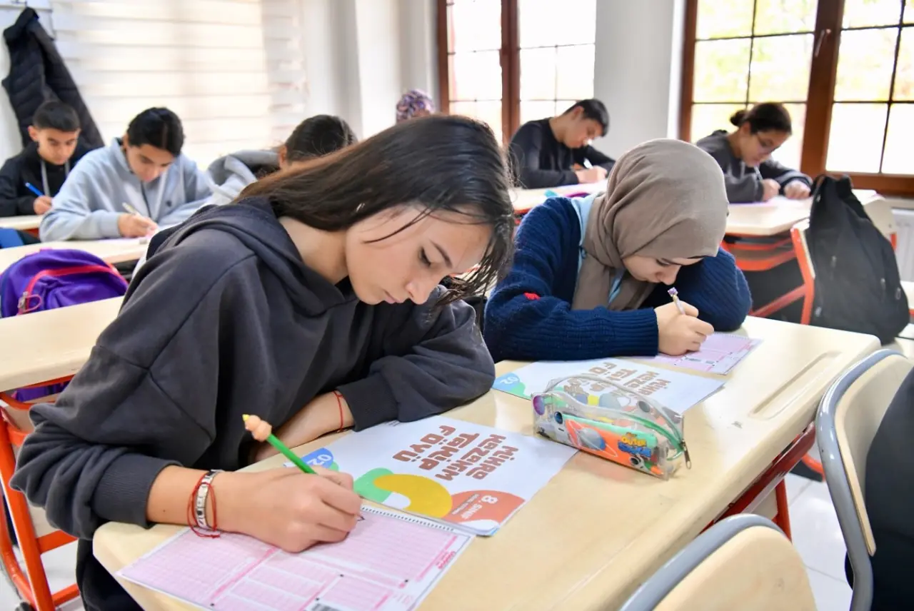 Yeşilyurt Belediyesi,Öğrencilere Ücretsiz Kurs ve Kitap Desteği Sunuyor -  Malatya Lider Gazetesi